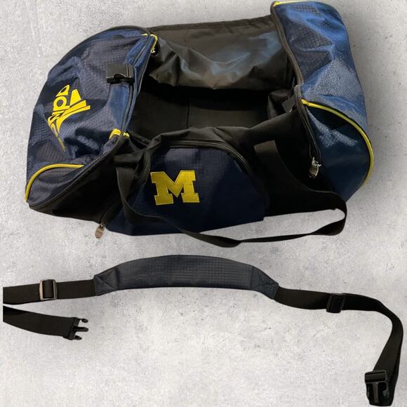 Adidas University of Michigan Wolverines Duffel Gym Bag Blue Yellow Logo Sports - Picture 5 of 12